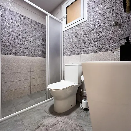 Nomad's Nest - Quiet Flat With Terrace