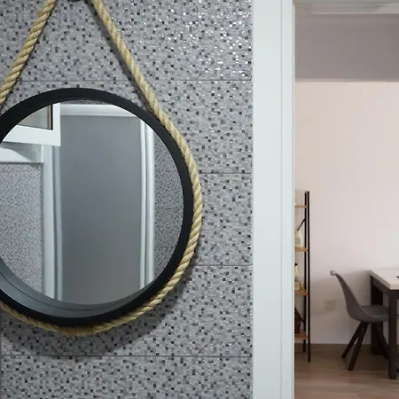 Nomad's Nest - Quiet Flat With Terrace Apartamento *