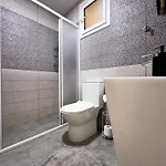 Nomad's Nest - Quiet Flat With Terrace
