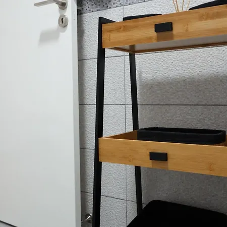 Lejlighed Nomad's Nest - Quiet Flat With Terrace *