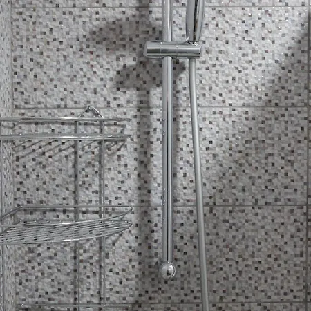 Nomad's Nest - Quiet Flat With Terrace 圣纳帕