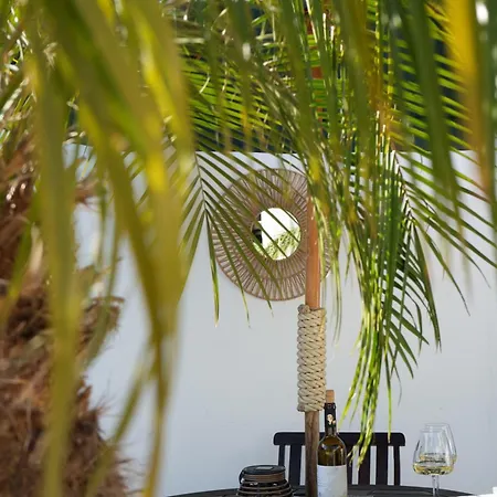 Nomad's Nest - Quiet Flat With Terrace 公寓