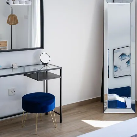 Nomad's Nest - Quiet Flat With Terrace Apartament Ajia Napa